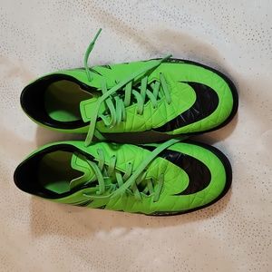 Nike soccer hypervenom shoes size 7